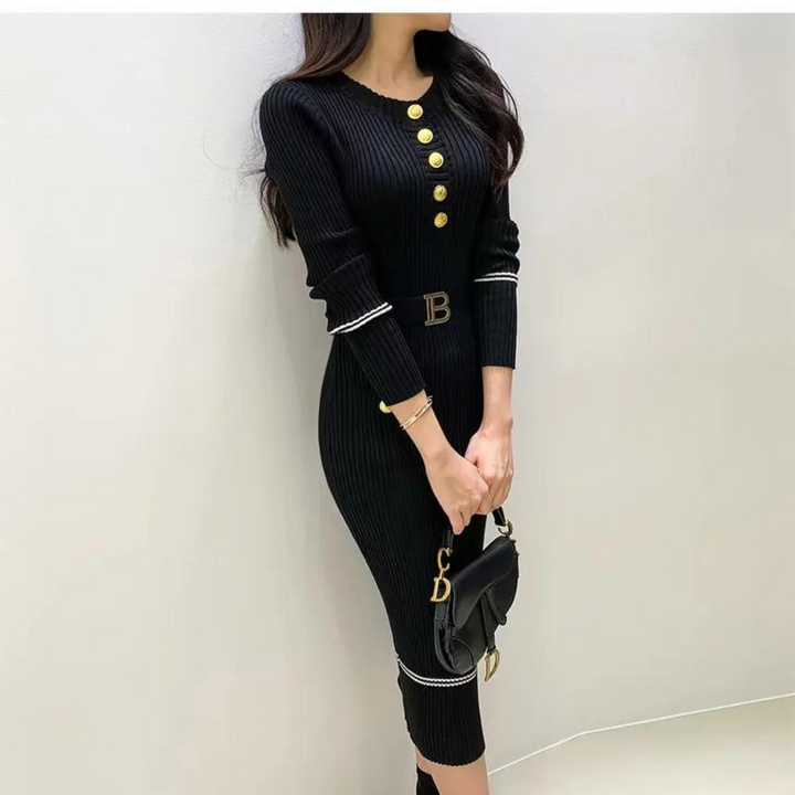 Elegant stickad klänning med halvknäppning, bodycon-passform framhäver figuren, fest & vardag.