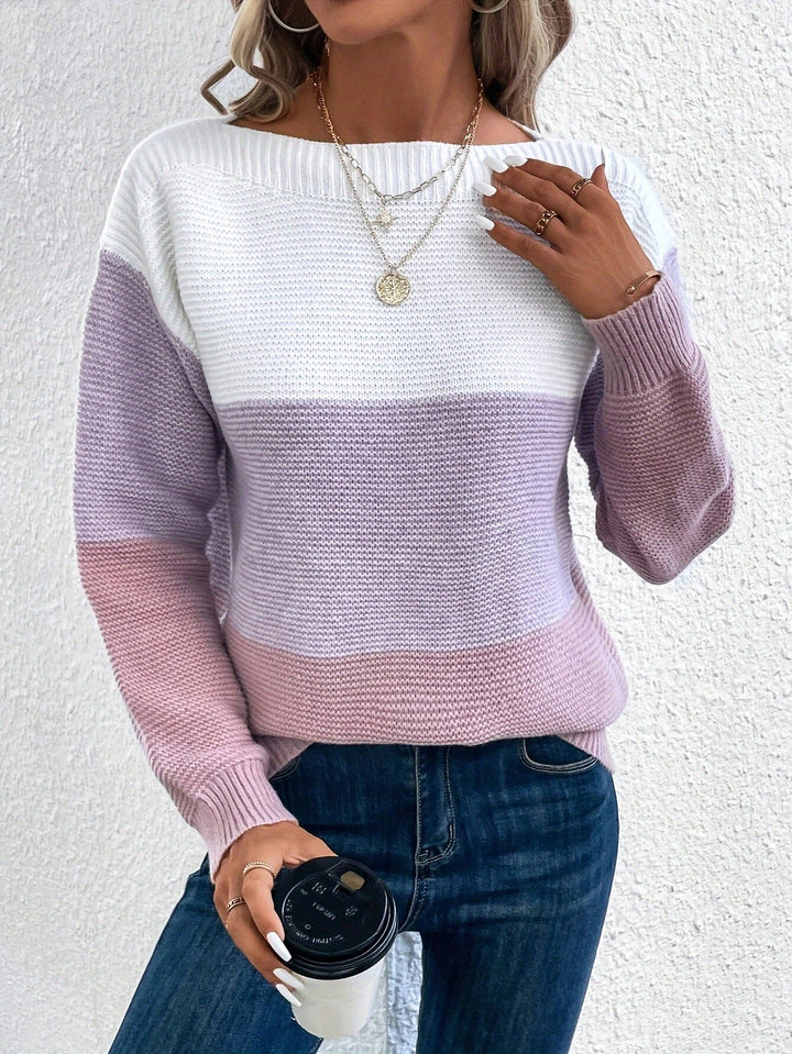Mångsidig stickad damtröja, perfekt för höstmode. Bekväm och elegant för en stilren vardagslook.