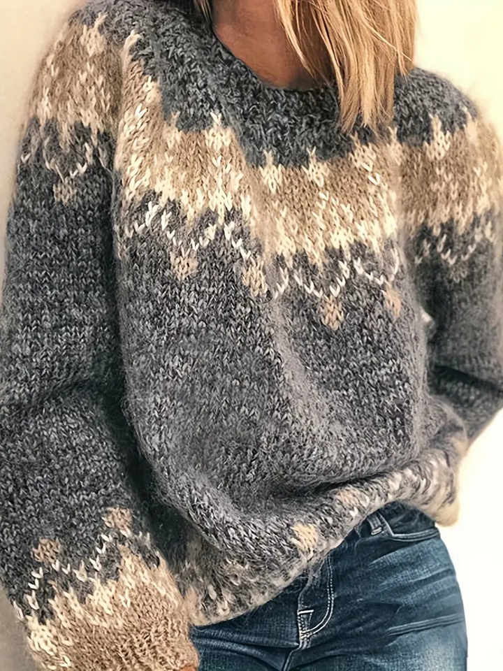 Stilren dam pullover i jacquard. En elegant stickad vintertröja för höstmode och kalla dagar.