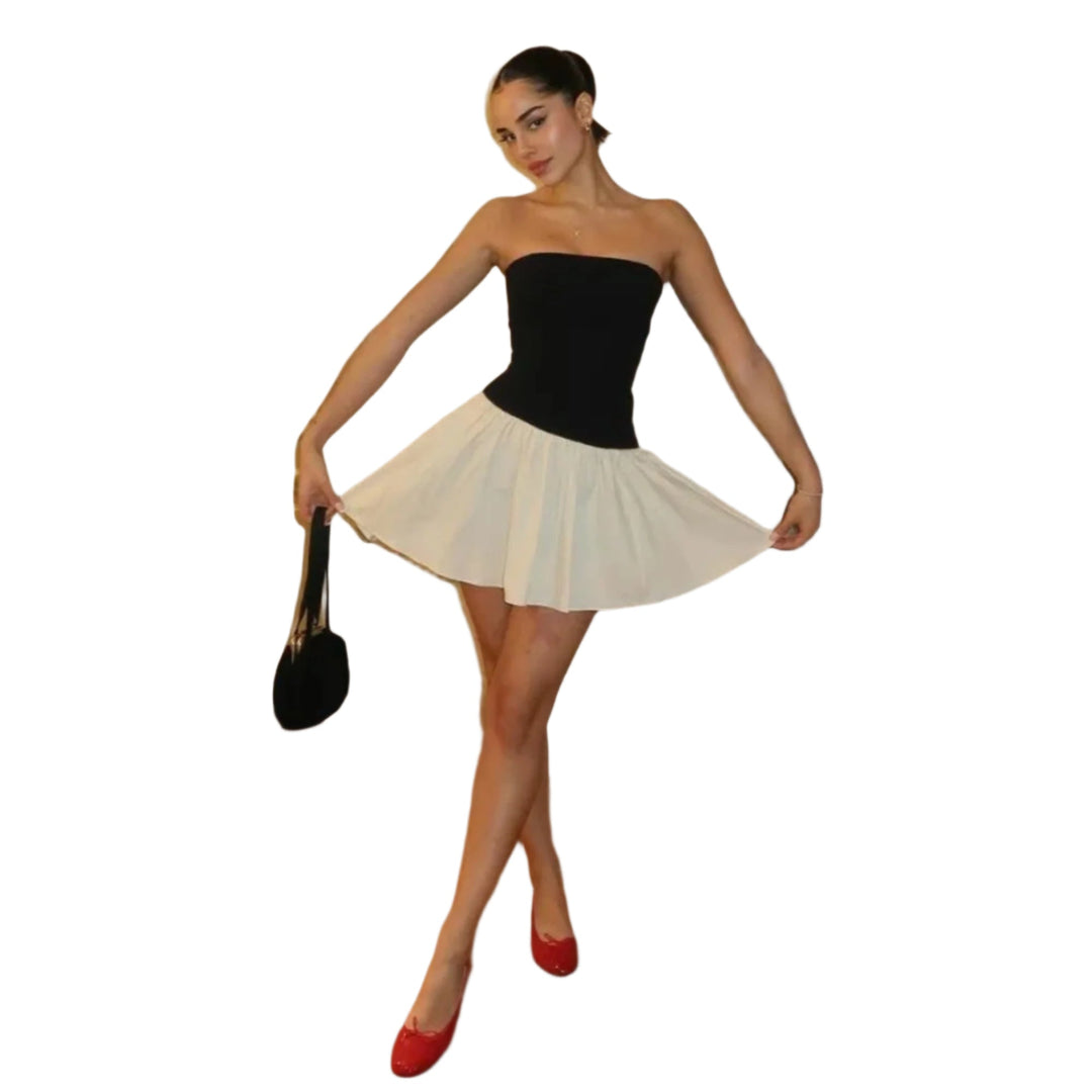 Elegant strapless tvåfärgad miniklänning för kvinnor, perfekt för sommarfester och utekvällar.