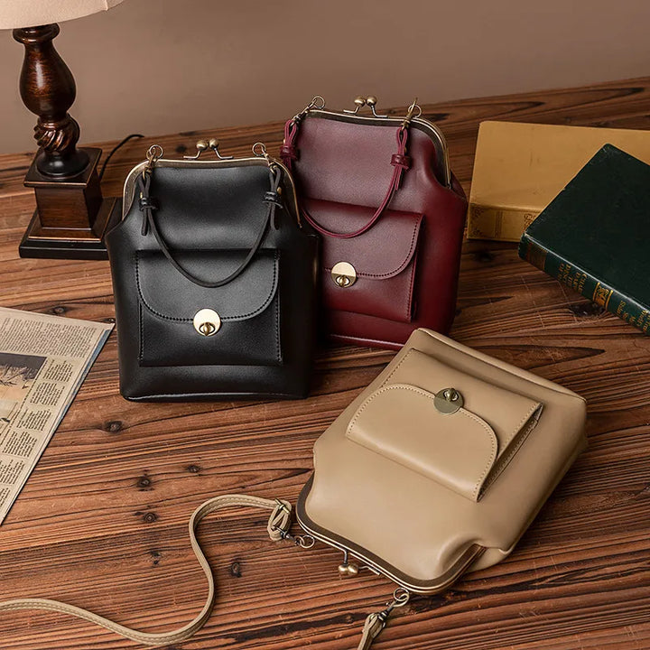 Exklusiv elegant damväska, en svart crossbody som kombinerar stil och funktion för den moderna kvinnan.