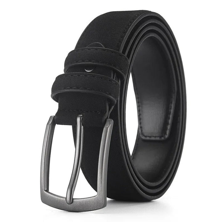 Stilrent brunt läderbälte för män, tidlös accessoar som lyfter vardags- och festoutfits.