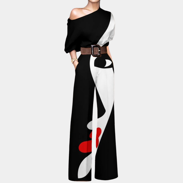 Elegant kvinnors jumpsuit, tidlös stil och bekväm passform. Perfekt för både fest och stilren vardag.
