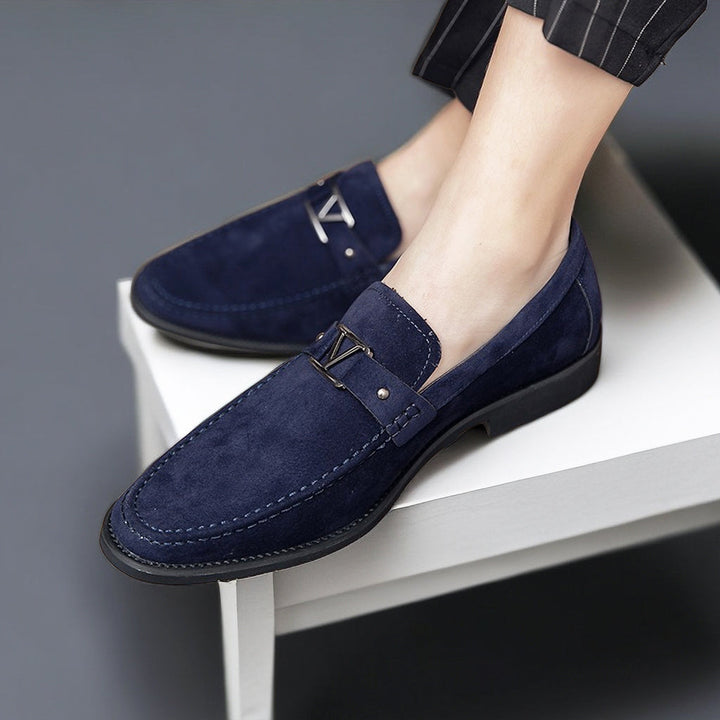 Mångsidiga stilrena herrloafers för den moderna mannen. Passar till både kostym och jeans.
