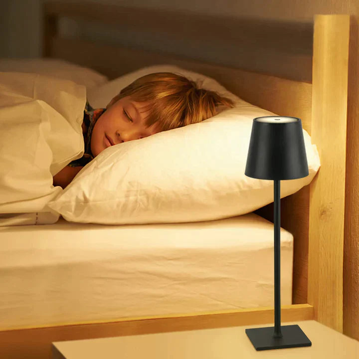 Mysig trådlös designlampa. Ger stämningsfull belysning inomhus & utomhus. Elegant & portabel.