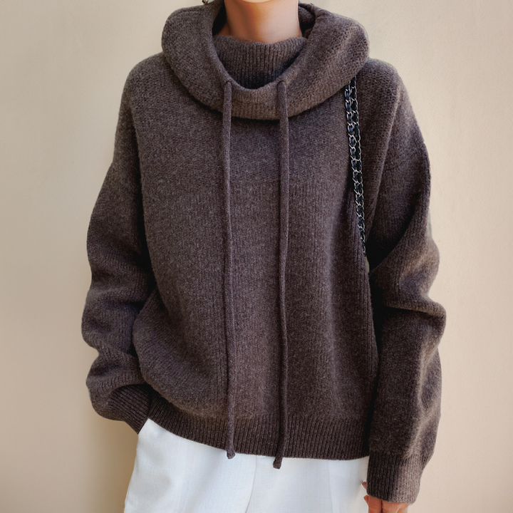 Kvinnors bekväma tröja med hög krage, en mångsidig turtleneck för elegant vardagsmode på hösten.