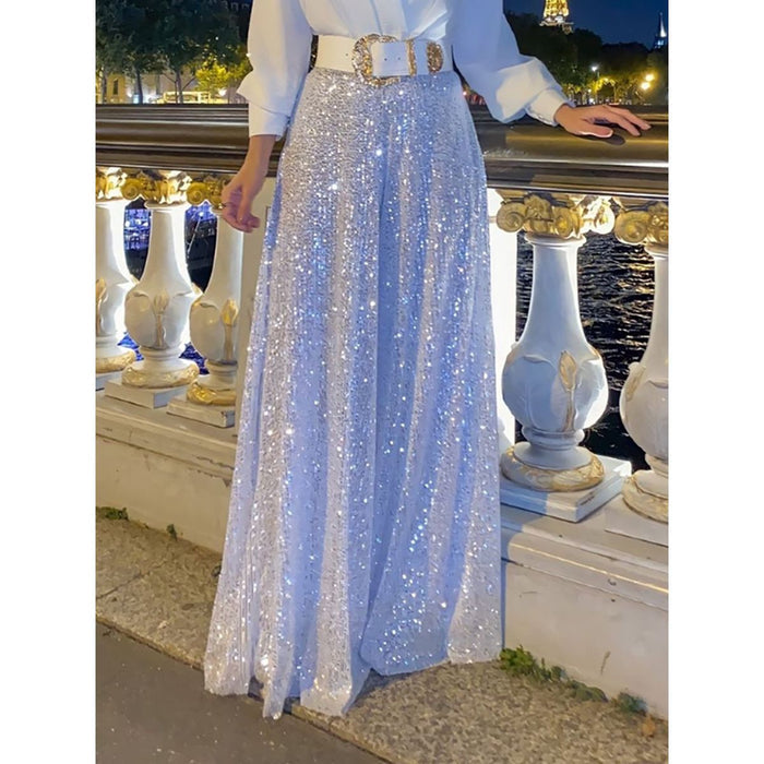Kvinnors V-ringade eleganta tvådelade set. En stilren outfit för vardagsmode och festligheter.