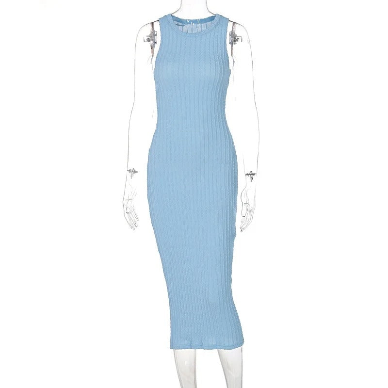 Kvinnors ärmlösa virkade klänning, elegant bodycon-stil som framhäver figuren.