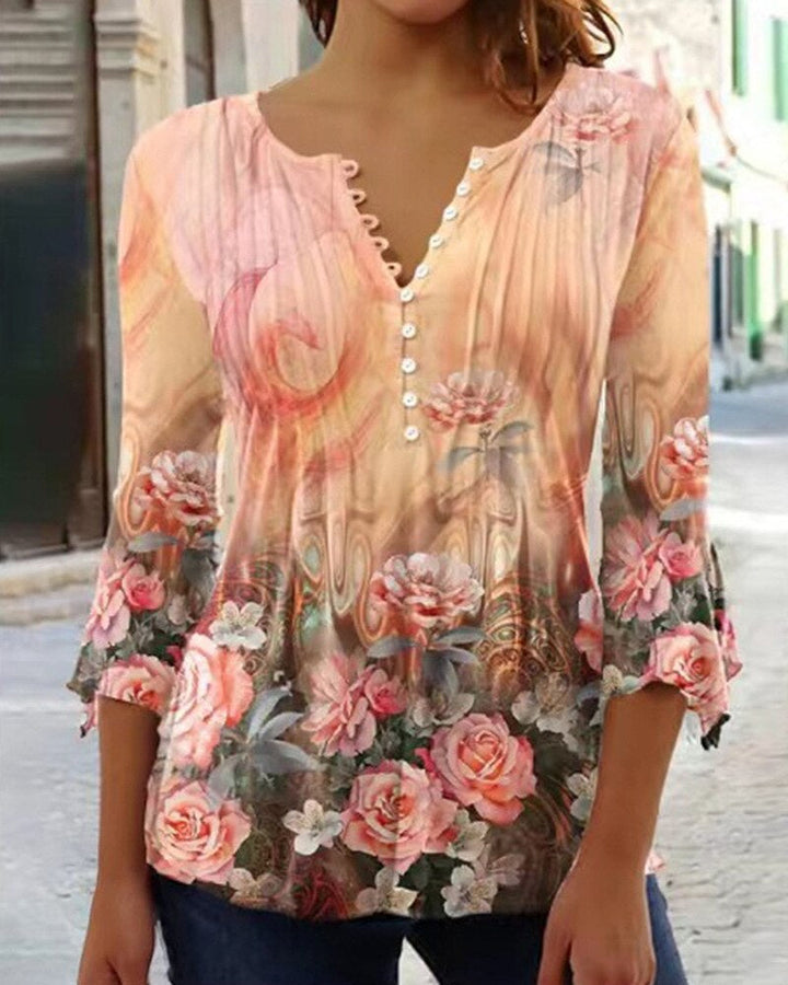 Elegant vit blus för damer, tillverkad av bomullsmix, perfekt för en professionell look.