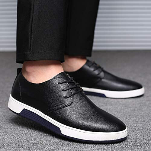 Stilrena svarta herr Oxford skor. Mångsidiga vardagsskor som passar perfekt för eleganta looks.