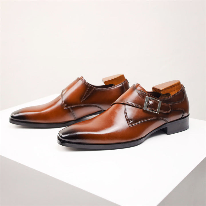 Moderna och stilrena slip-on herrskor i elegant design. Ger utmärkt fotbekvämlighet för vårens och höstens mode.
