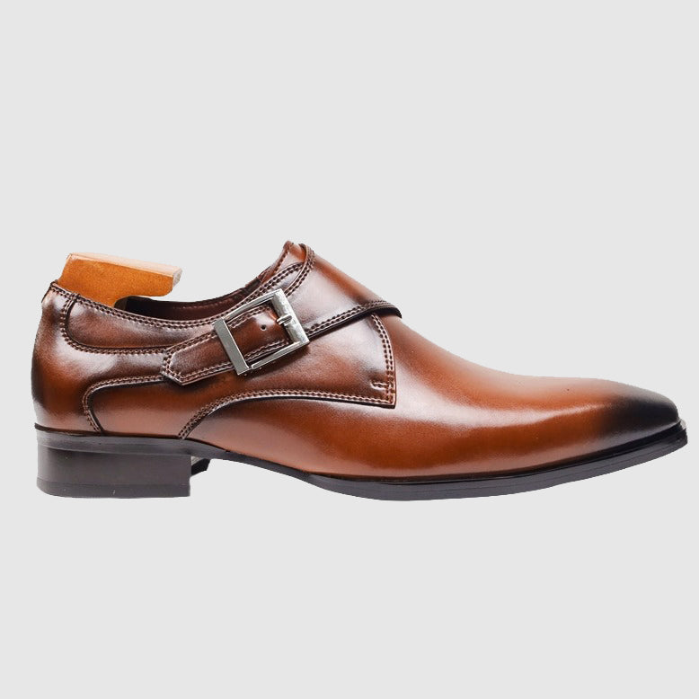 Snygga och enkla slip-on herrskor i svart, designade för bekvämlighet. Idealiska för en stilren och modern look.