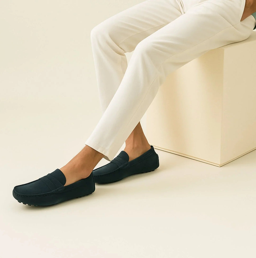 Bekväma italienska casual loafers för herr. Perfekta sommarskor för en avslappnad men stilfull look.