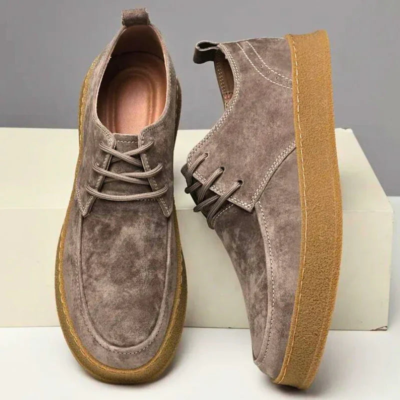 Mäns formella snörskor, beige/brun eleganta skor idealiska för affärsmöten eller fester.