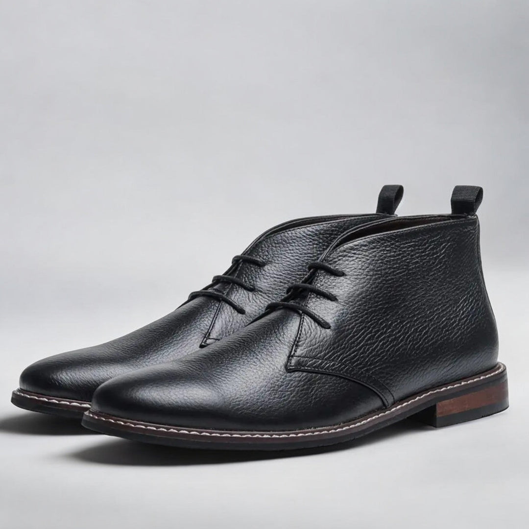 Herr chukkaboots med bekväm gummisula. Perfekta höst- och vinterkängor som är både stilrena och varma.