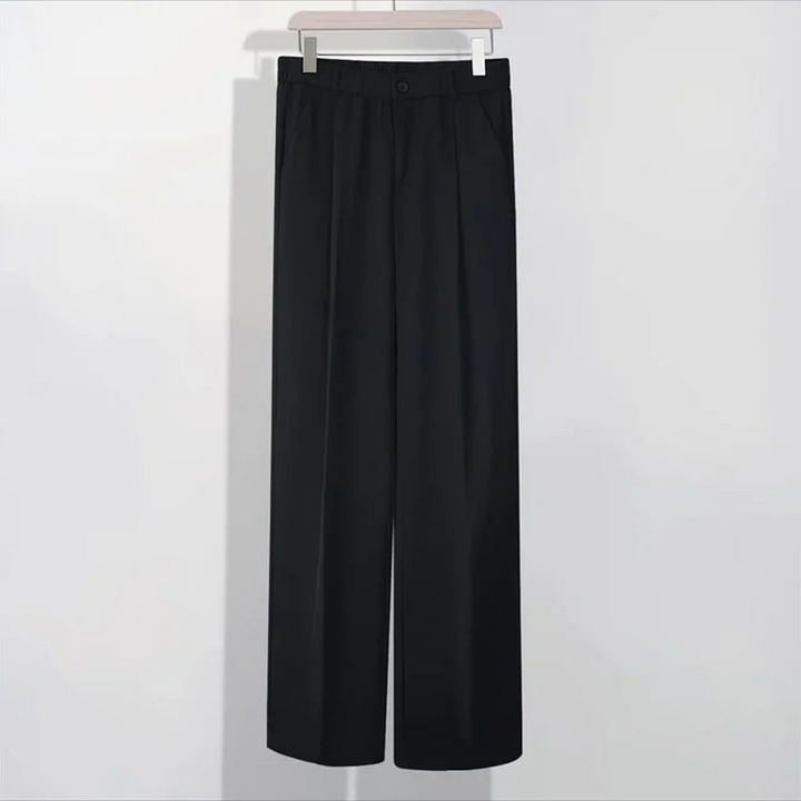 Grå bekväma herrbyxor i sidenstil, stretchiga för maximal komfort. Perfekta vardagsbyxor.