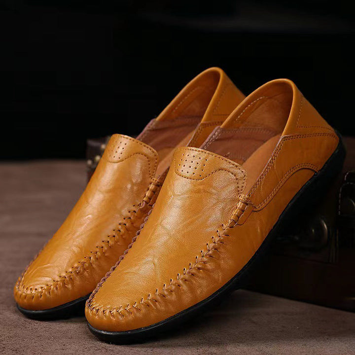 Tidlösa herrloafers för män. Eleganta och bekväma smart casual skor som passar både vardag och fest.