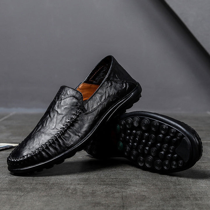 Snygga herrskor i loafermodell, idealiska för en klassisk och elegant stil. Bekväma mockasiner för män.