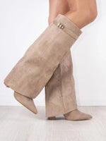 Beige mocka