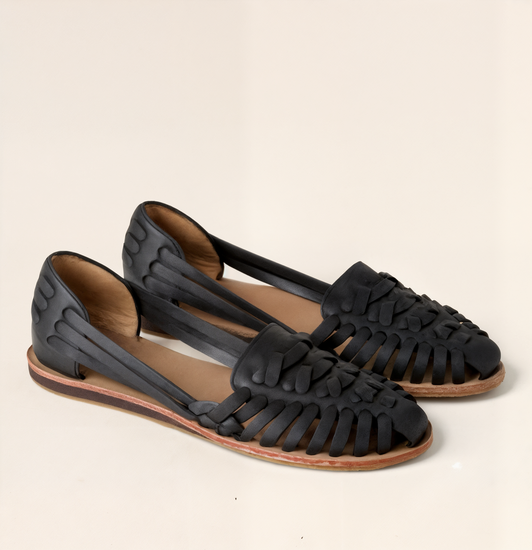 Eleganta kvinnors slipperskor för vardag och fest. Bekväma, stilrena och perfekta för sommaren.