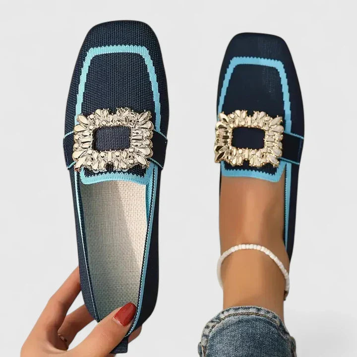 Bekväma slip-on loafers för kvinnor. Idealiska vår- och sommarskor med elegant design.