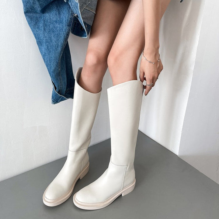 Kvinnors svarta högklackade stövlar, eleganta festskor. Perfekta klackstövlar för att skapa en självsäker look.