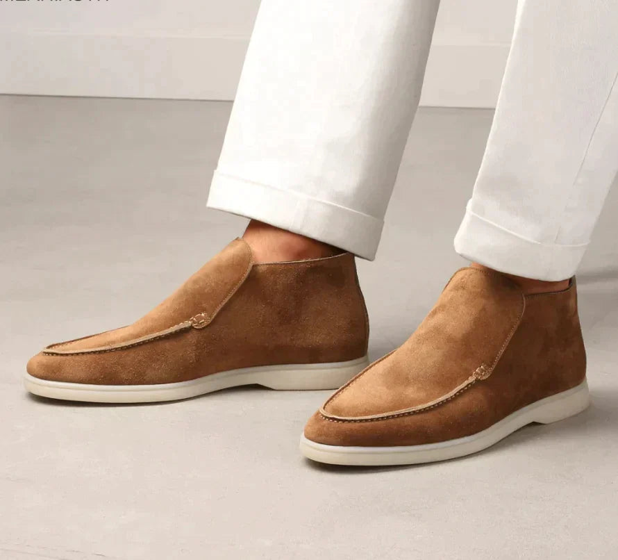 Bekväma slip-on loafers för män, idealiska som stilrena vår-, sommar- eller höstskor. Snygga till varje outfit.
