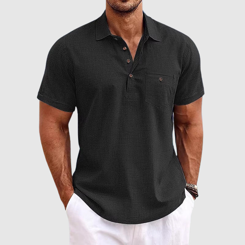 Klassisk pikétröja för herr i bekväm design, perfekt sommarstil. Ett elegant vardagsplagg som andas.