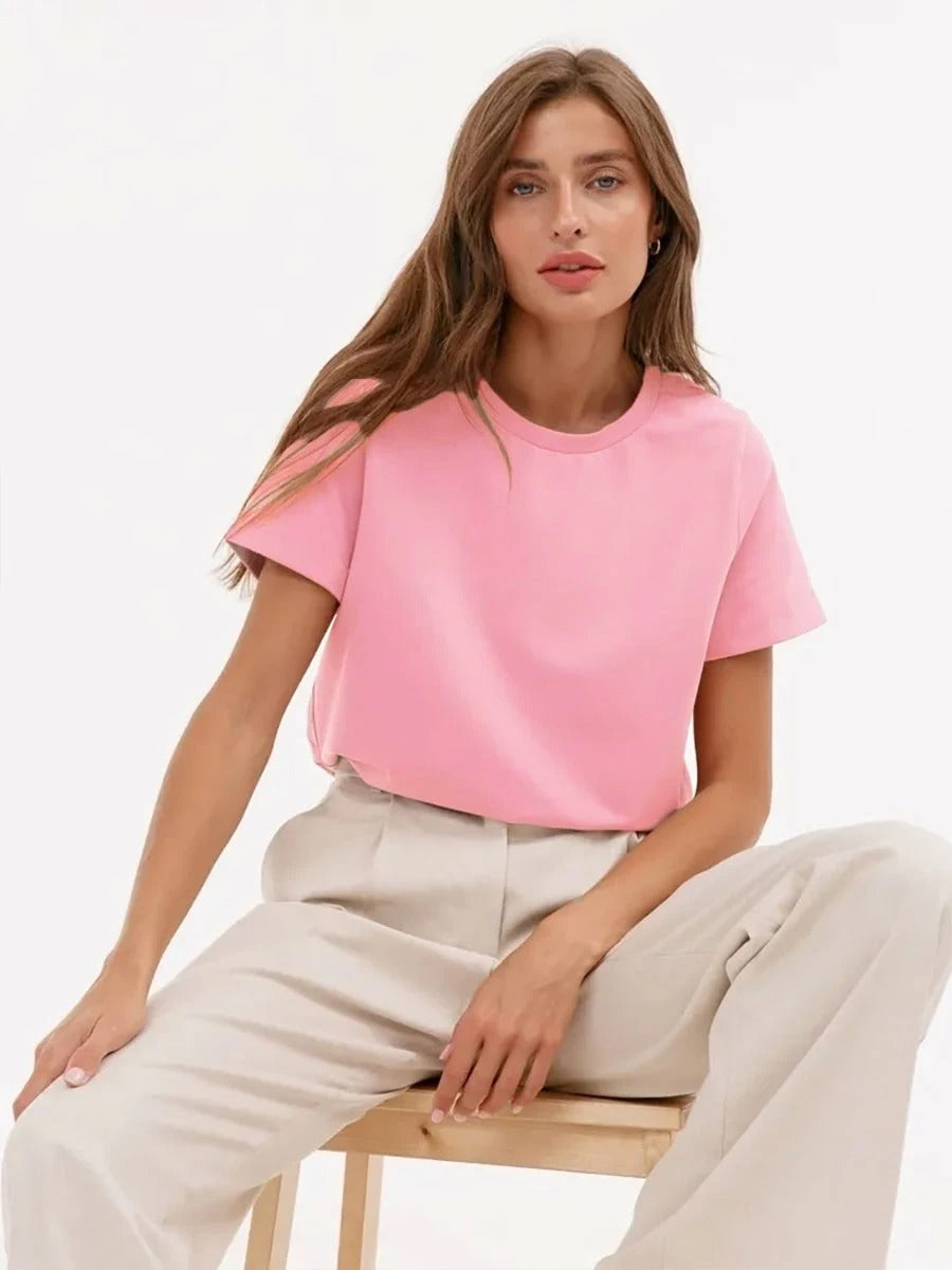 Mångsidig dam t-shirt, casual stil, perfekt som basplagg året runt.