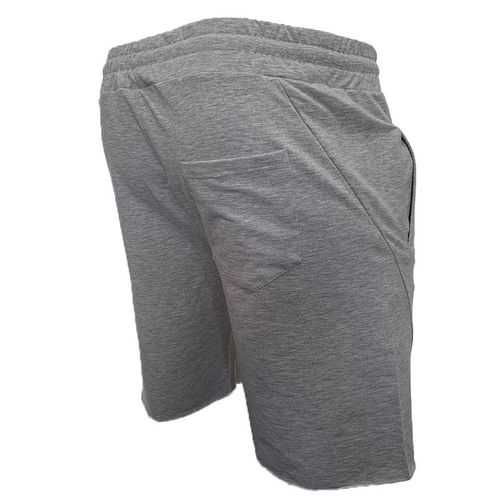 Herrshorts i enfärgad design, bekväma och mångsidiga för sommarens alla tillfällen.