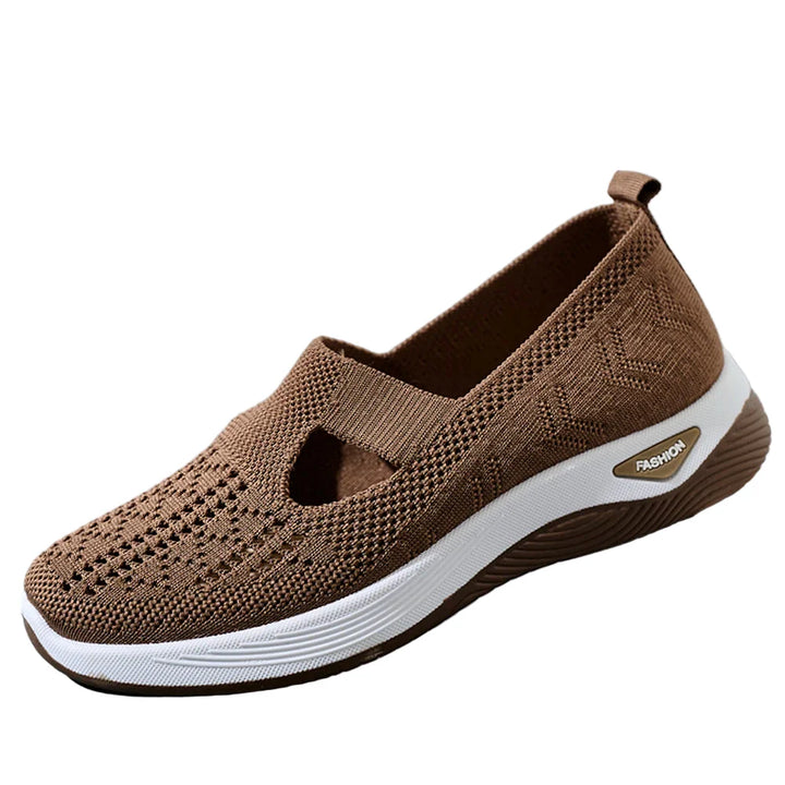 Enkel & bekväm slip-on damsneaker för fritid. Lätta och andningsbara vardagsskor med optimal komfort.