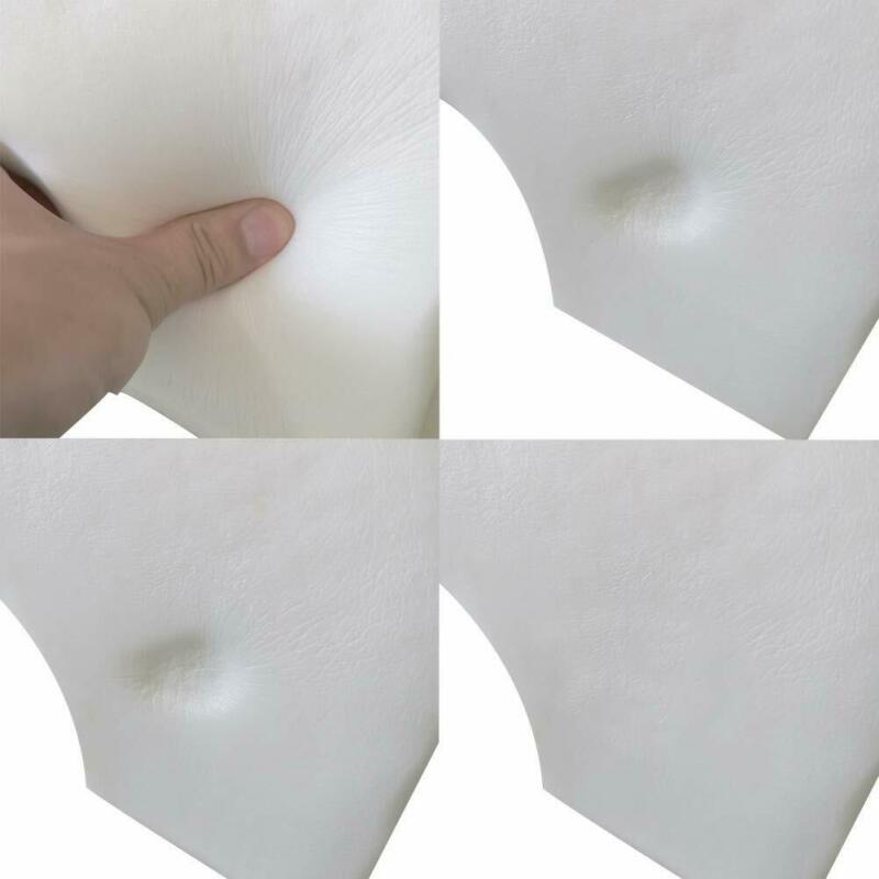 Vit ergonomisk minnesskumkudde på en säng, redo att förbättra sömnen och ge vila.