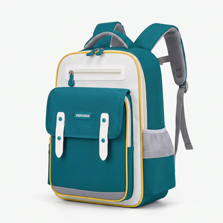 Preppy barnryggsäck i vattentät design, perfekt för att bära böcker och utrustning till skolan varje dag.