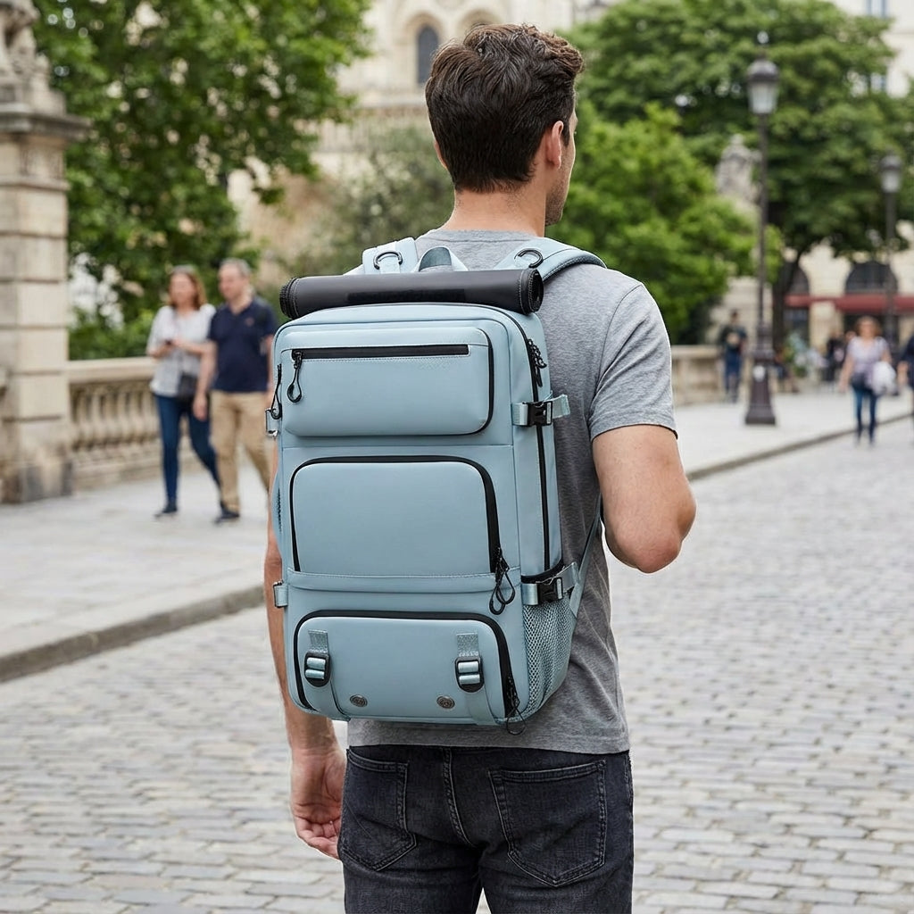 Ergonomisk unisex Safebound sport- & weekendryggsäck med flera fack för organiserad förvaring.