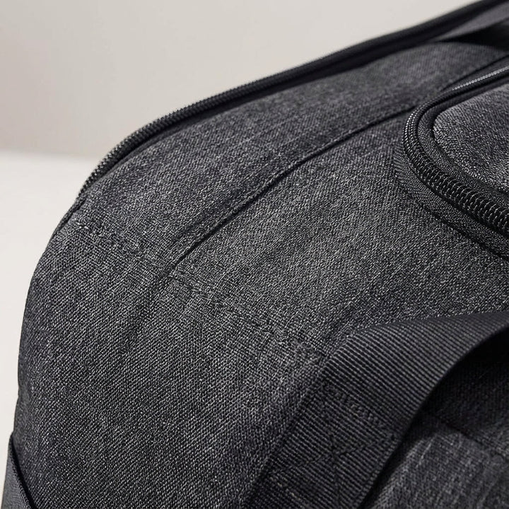 Flexibel hopfällbar resväska, stor nog för allt ditt bagage. Smart förvaring och enkel att packa inför resan.