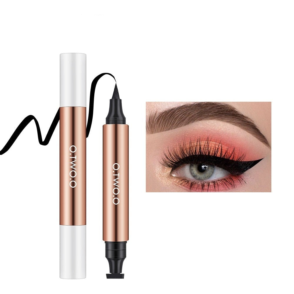 Skapa snygga cat-eye vingar snabbt med denna eyeliner-stämpel. Professionell look med vattenfast flytande smink.