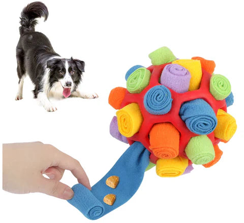 Färgglad interaktiv snusboll i fleece för hundar. Perfekt för mentalstimulans & långsammatning.