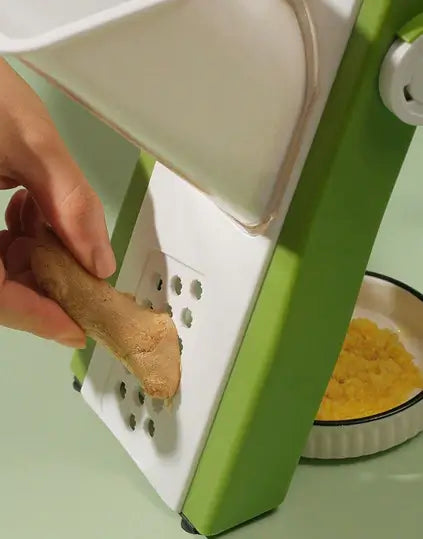 Praktisk hopfällbar köksskivare för grönsaker, med smidig förvaring och robust design.