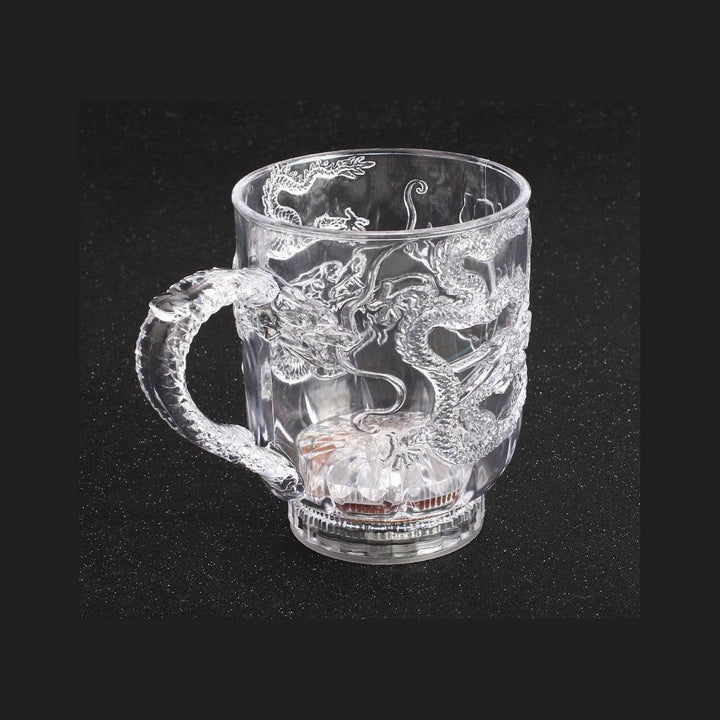 Färgskiftande drakmugg i plast med LED. Perfekt festmugg för drycker, bar, disco och en unik present.