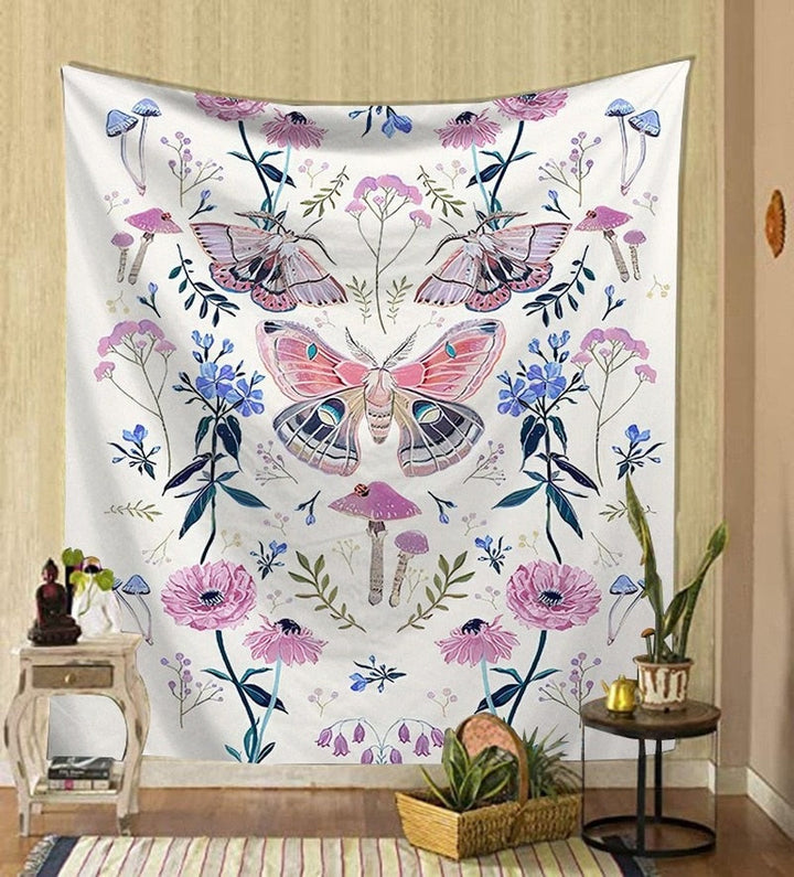 Detaljerad fantasy väggväv i textil, en drömsk dekoration för alla rum.
