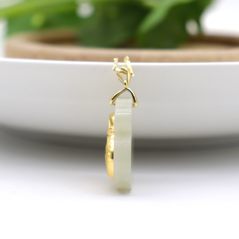 Elegant Feng Shui jade amulett. Pengapåse hängsmycke, perfekt present för kvinnor för välstånd.