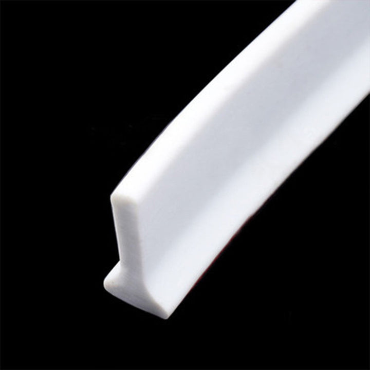 Formbar duschbarriär i mjuk silikon, perfekt för anpassade lösningar i badrum och våtrum.