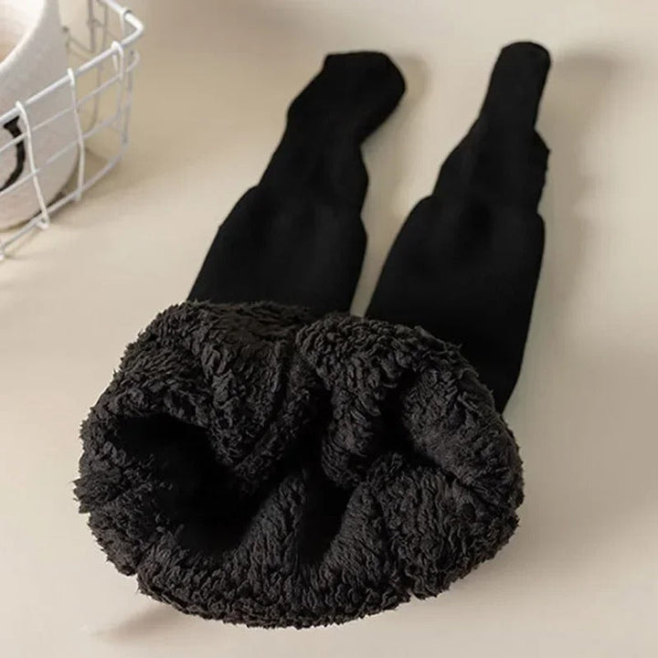 Flickor på bild med varma turkosa bomullsvintertights, strumpbyxor