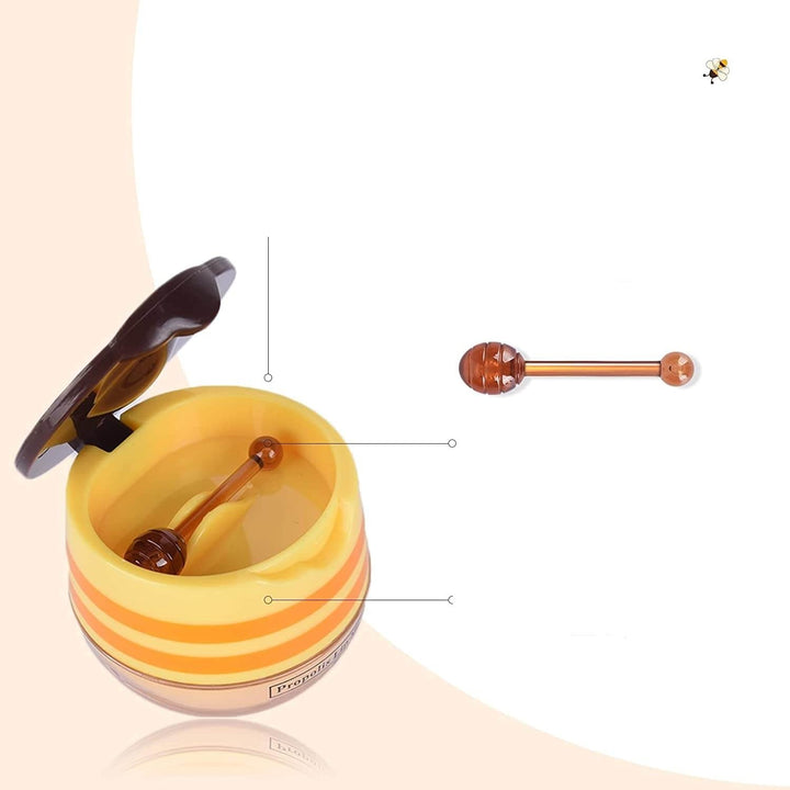 Skonsamt propolis läppbalsam med honung. Lämnar läpparna lena och välmående.