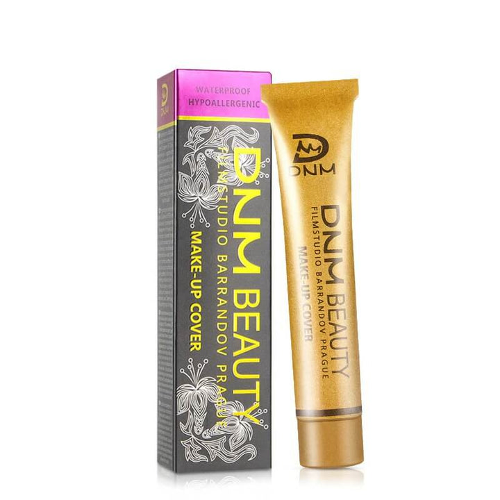 Fulltäckande concealer på sminkbord, en viktig del av din dagliga skönhets- och makeup-rutin.