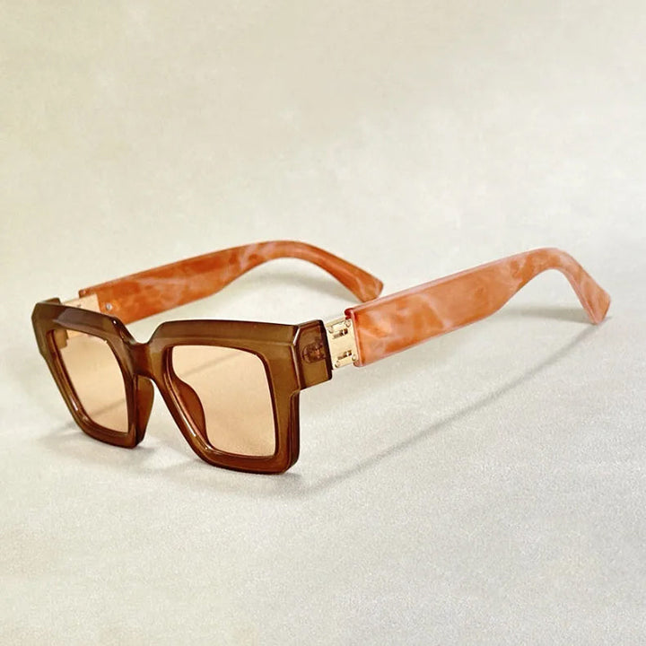 Skyddande fyrkantiga retrosolglasögon unisex, med komplett UV400-skydd för alla tillfällen.