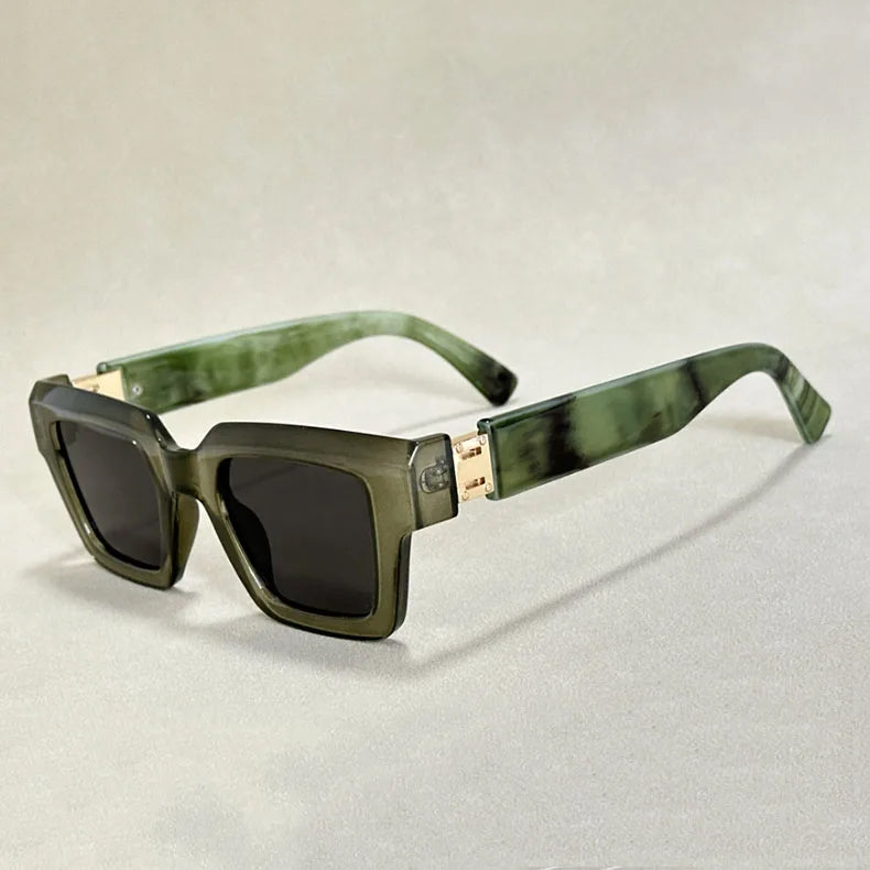 Njut av sommaren med unisex retrosolglasögon; fyrkantig design, UV400 & fotokromatiska linser.