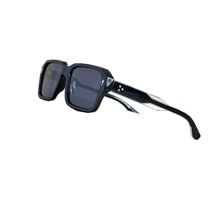 Fyrkantiga unisex solglasögon med komplett UV-skydd, perfekta för mode och ögonskydd i sommar.