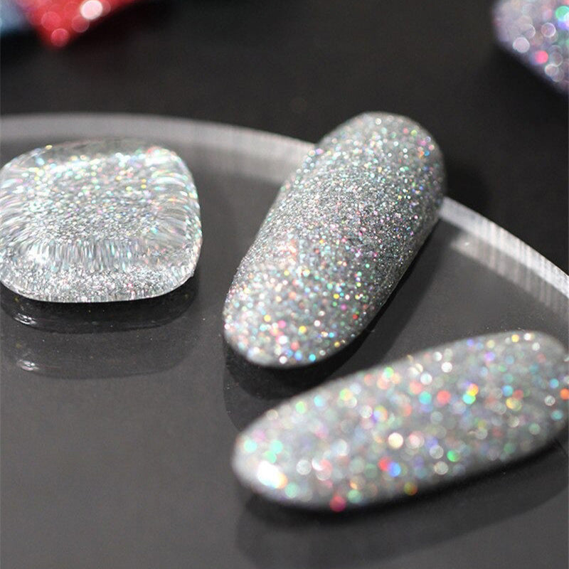Glänsande gelpolish med glitter för naglar. Ett långvarigt nagellack som ger enastående skönhet.