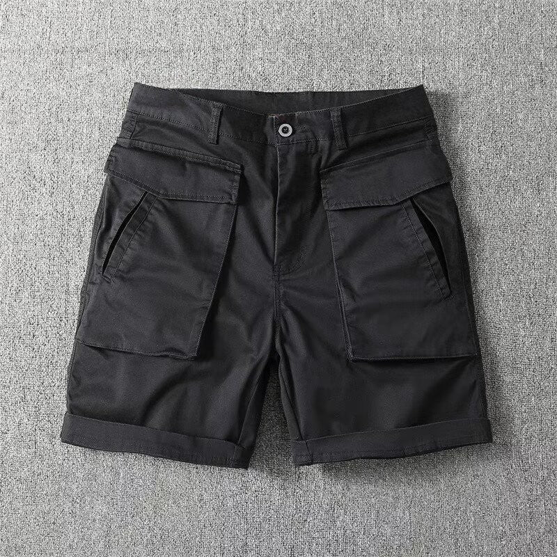 Robusta herrars cargoshorts med flera praktiska fickor, designade för funktionell stil och komfort.